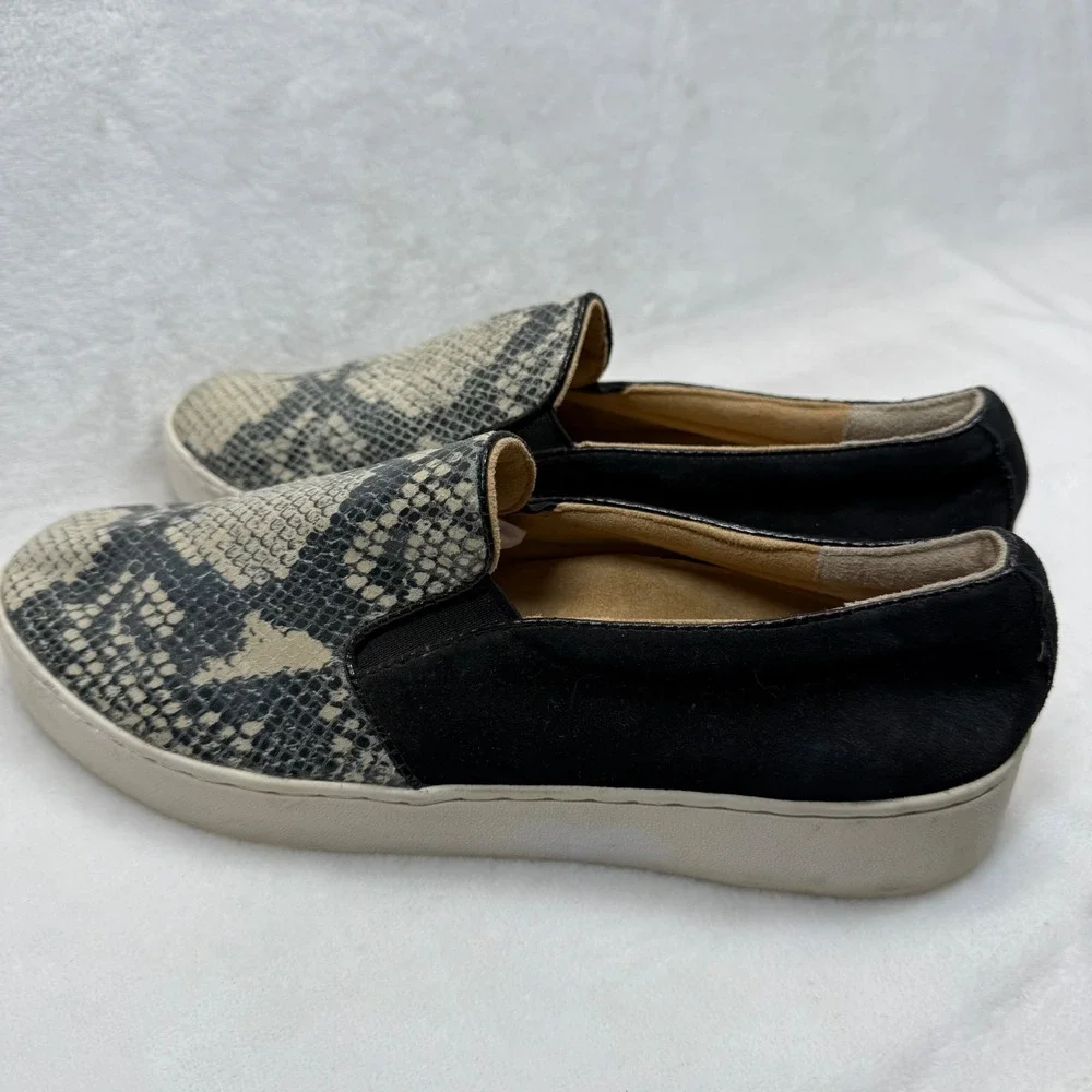 Vionic Snake Print Slip On‎ Sneakers Comfort Walking Shoes Size 7.5 READ